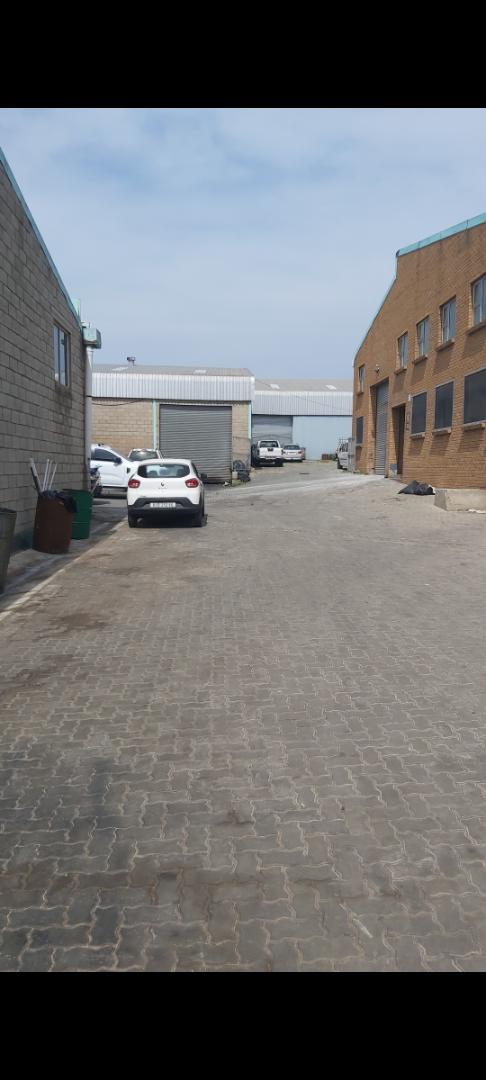To Let Commercial Property for Rent in Sidwell Eastern Cape